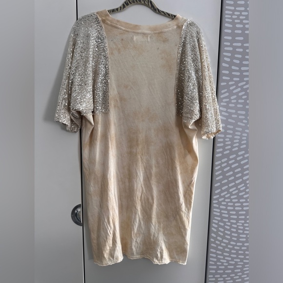 We the Free City Sparkle Tee- XS (runs large) - Picture 6 of 7